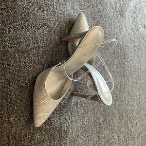 NINE WEST /silver sparkle clear strap pump